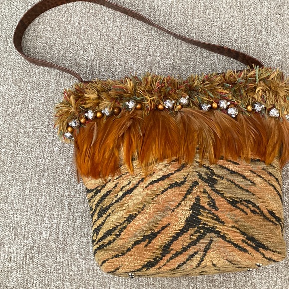 Unbranded  Vintage Leopard Print and Feather Tapestry Shoulder bag - Picture 1 of 7